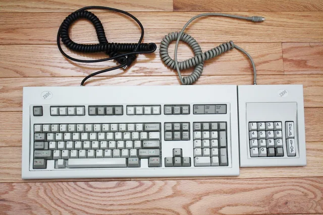 IBM 1392287 - Key pad next to Model M keyboard. Accessibility feature problems: a troubleshooting guide