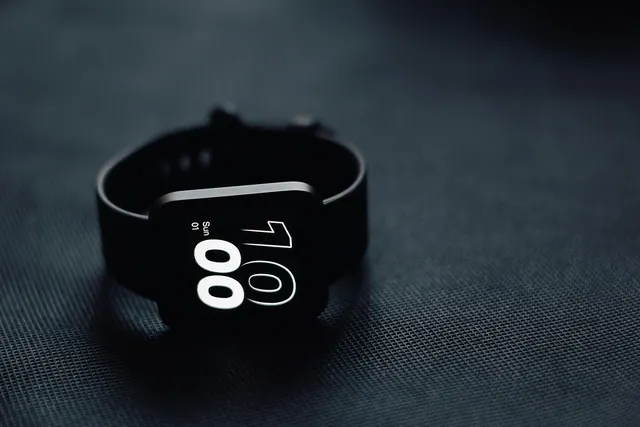 smartwatch, technology, watch, time, device, wireless, smart, digital, modern, mobile, gadget, electronic, wristwatch, wearable, touchscreen, wearable tech, sportswear, smartwatche