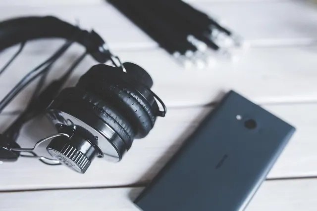 headphones, earphones, music, close-up, smart phone, smartphone, technology, tech, black, white, headphones, tech, tech, tech, tech, tech